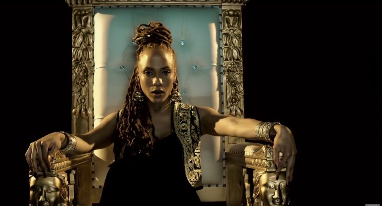 Sa-Roc ist am Rapthron angelangt // Video - The Message Magazine