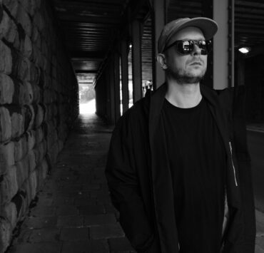 Minimal Bii by Lusona