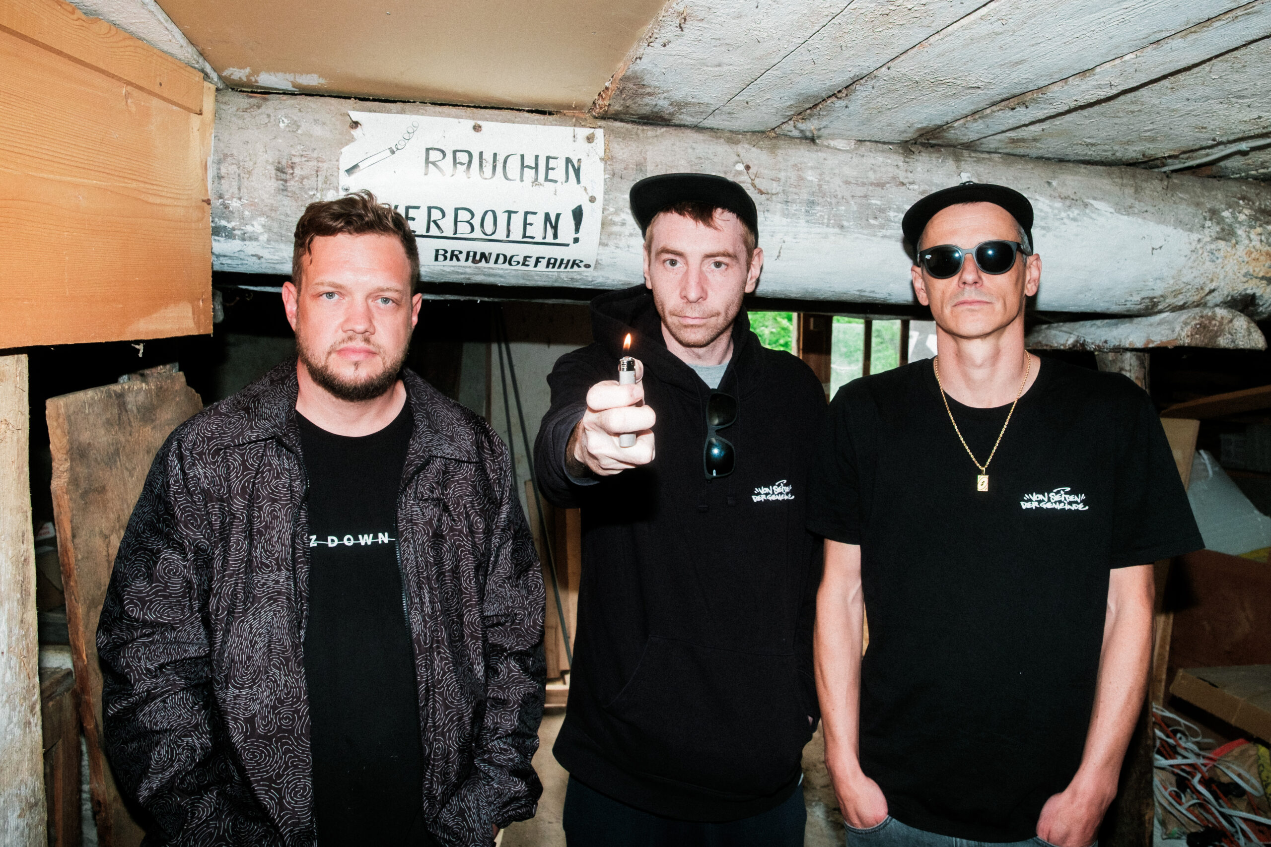 Tiroler-Zindla-Von-Seiten-der-Gemeinde-mit-Burn-Down-Pavillon-Album